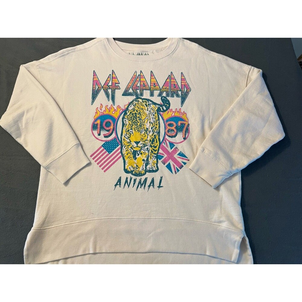 Def Leppard band Animal 1987 Graphic Print cream Pullover Sweatshirt M